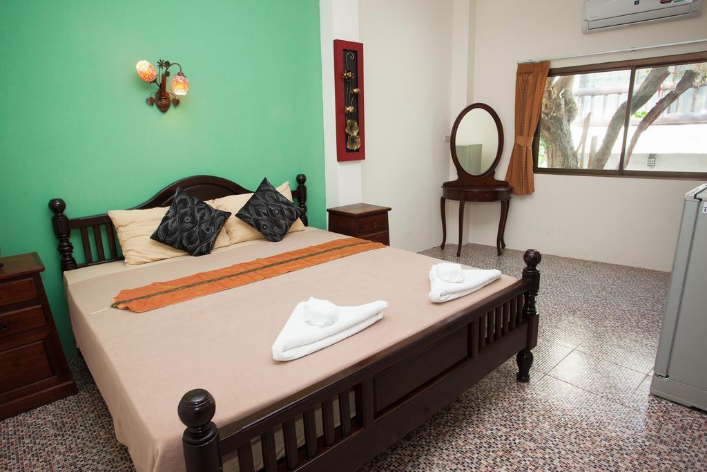 Sea Breeze Guest House Cha-Am Room photo