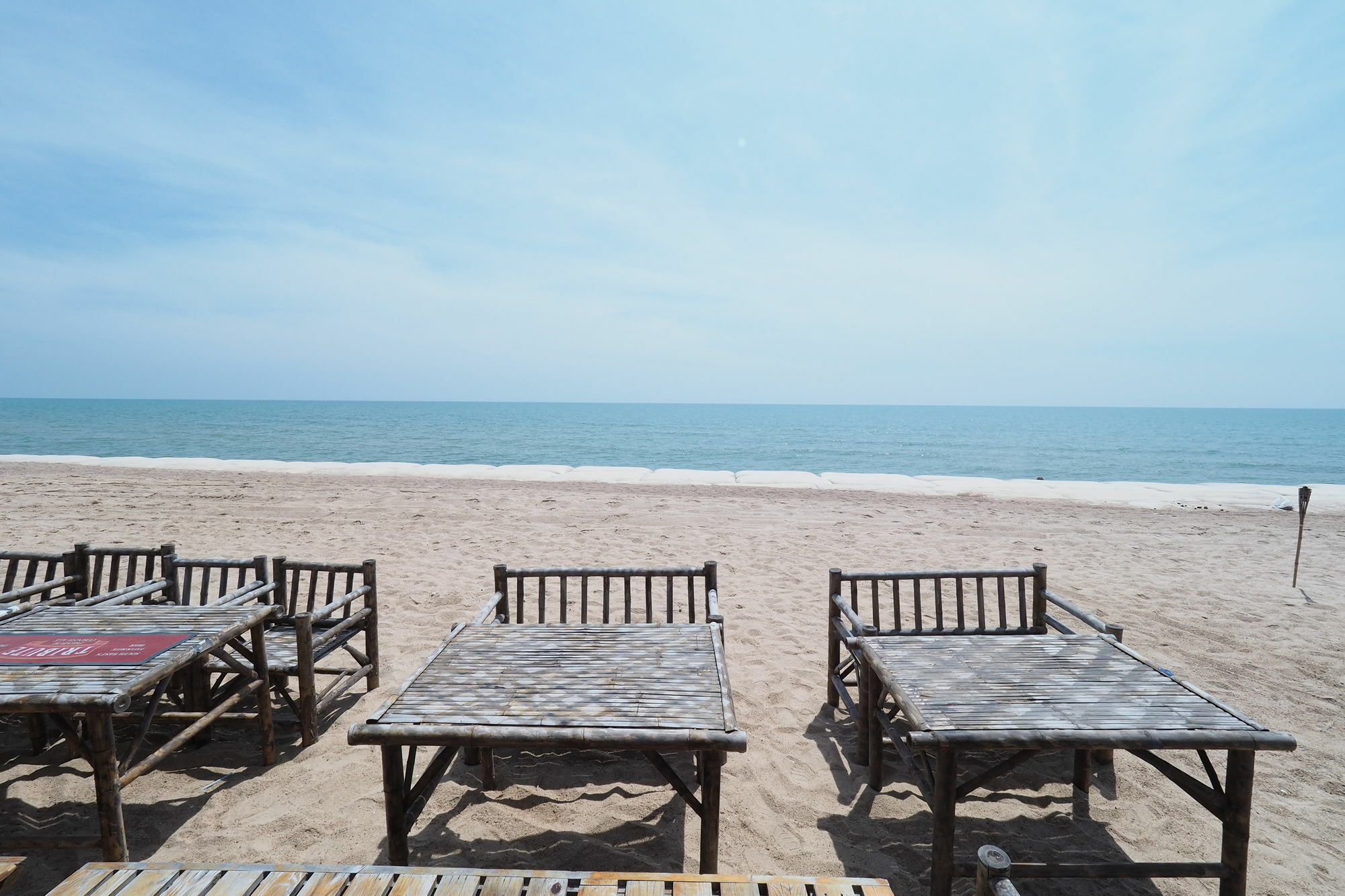 Sea Breeze Guest House Cha-Am Exterior photo